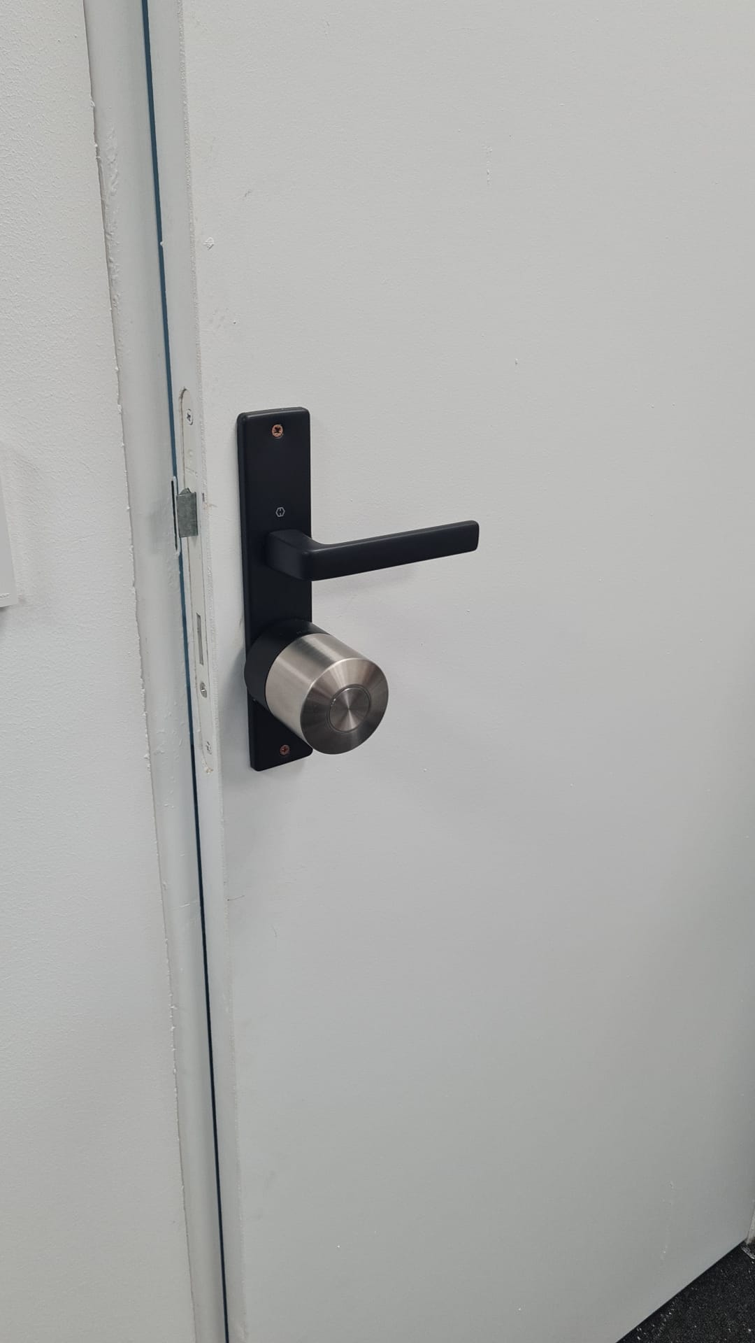 Poignée et bouton de porte