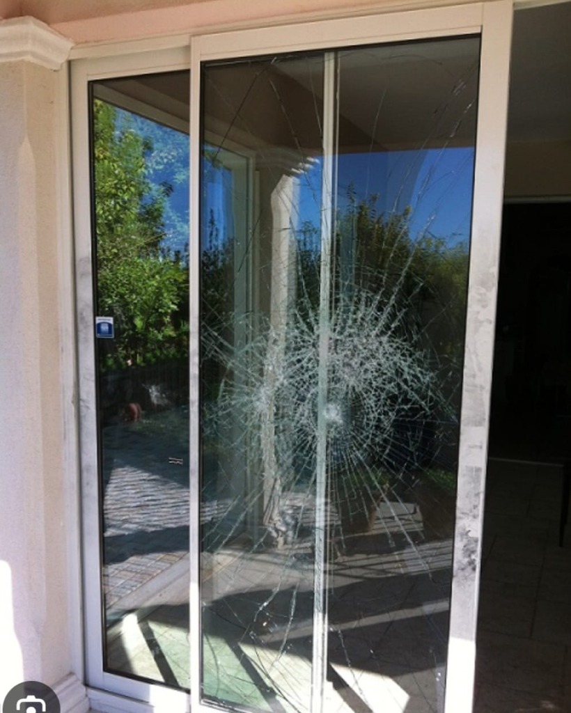 Vitrerie après vandalisme